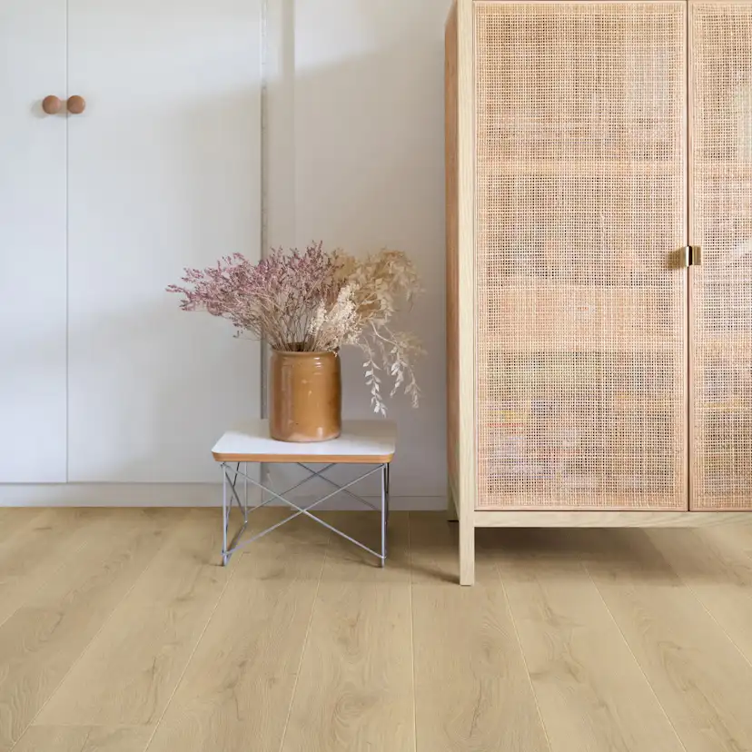 Laminatgolv Pergo Modern Plank 4V - Sensation City Oak 1-Stav