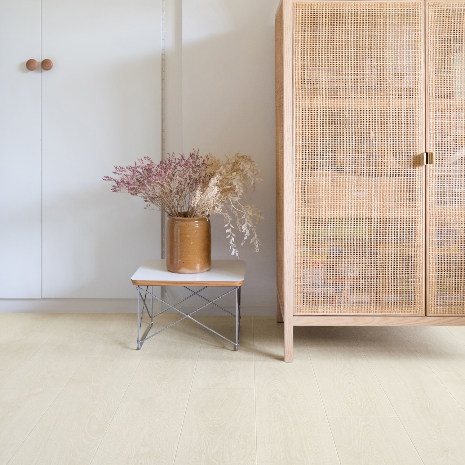 Laminatgolv Pergo Modern Plank 4V - Frost White Oak