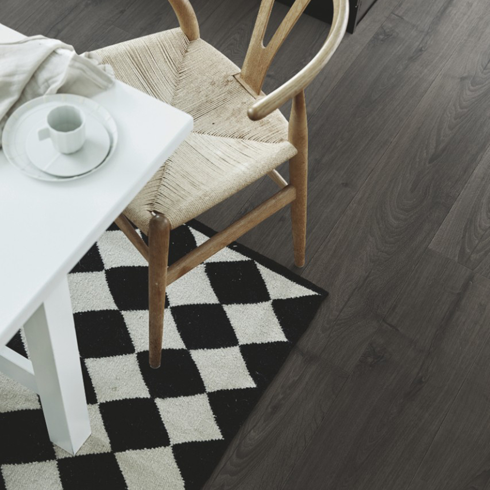 Laminatgolv Pergo Modern Plank 4V - Black Pepper Oak