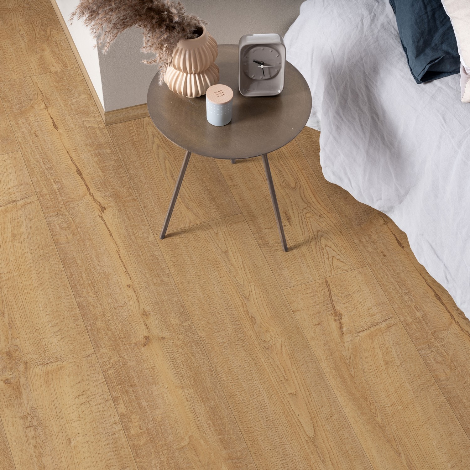 Laminatgolv Pergo Modern Plank 4V - Scraped Vintage Oak