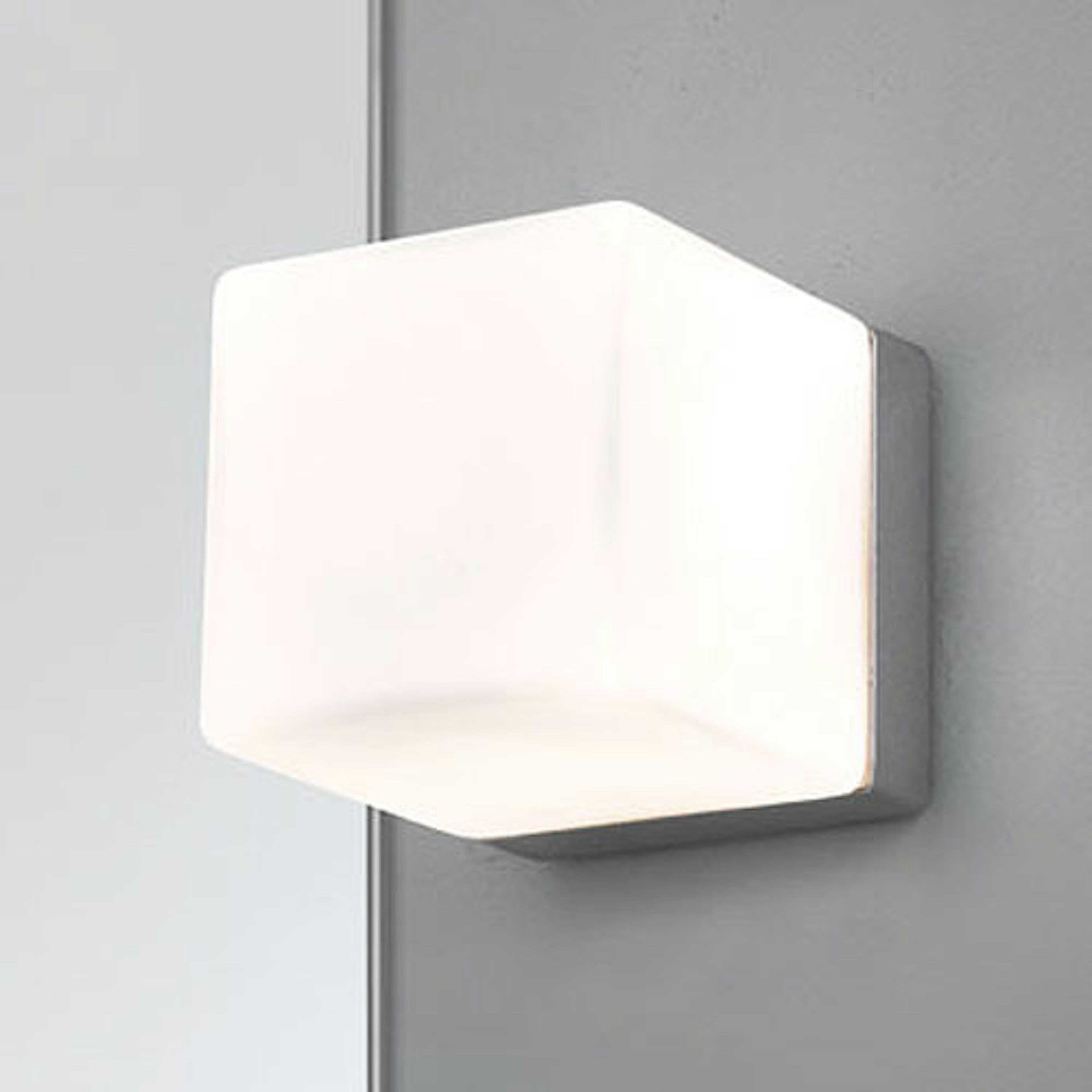 Lampett Astro Cube Vägglampa i Krom Dimbar