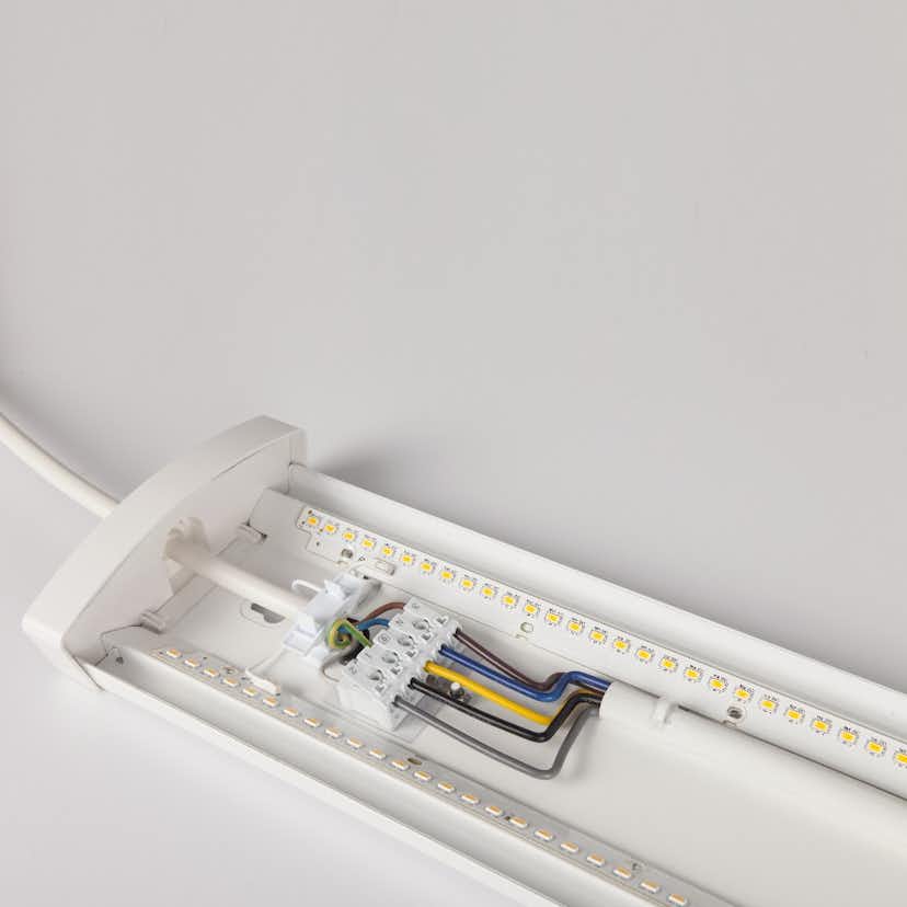 LED-Armatur Hide-a-lite Liteline 1200 ÖK