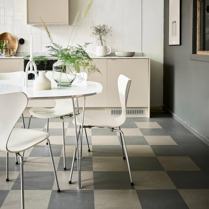 Linoleumgolv Forbo Marmoleum Click Nebula 30x30cm Grå med Klicksystem