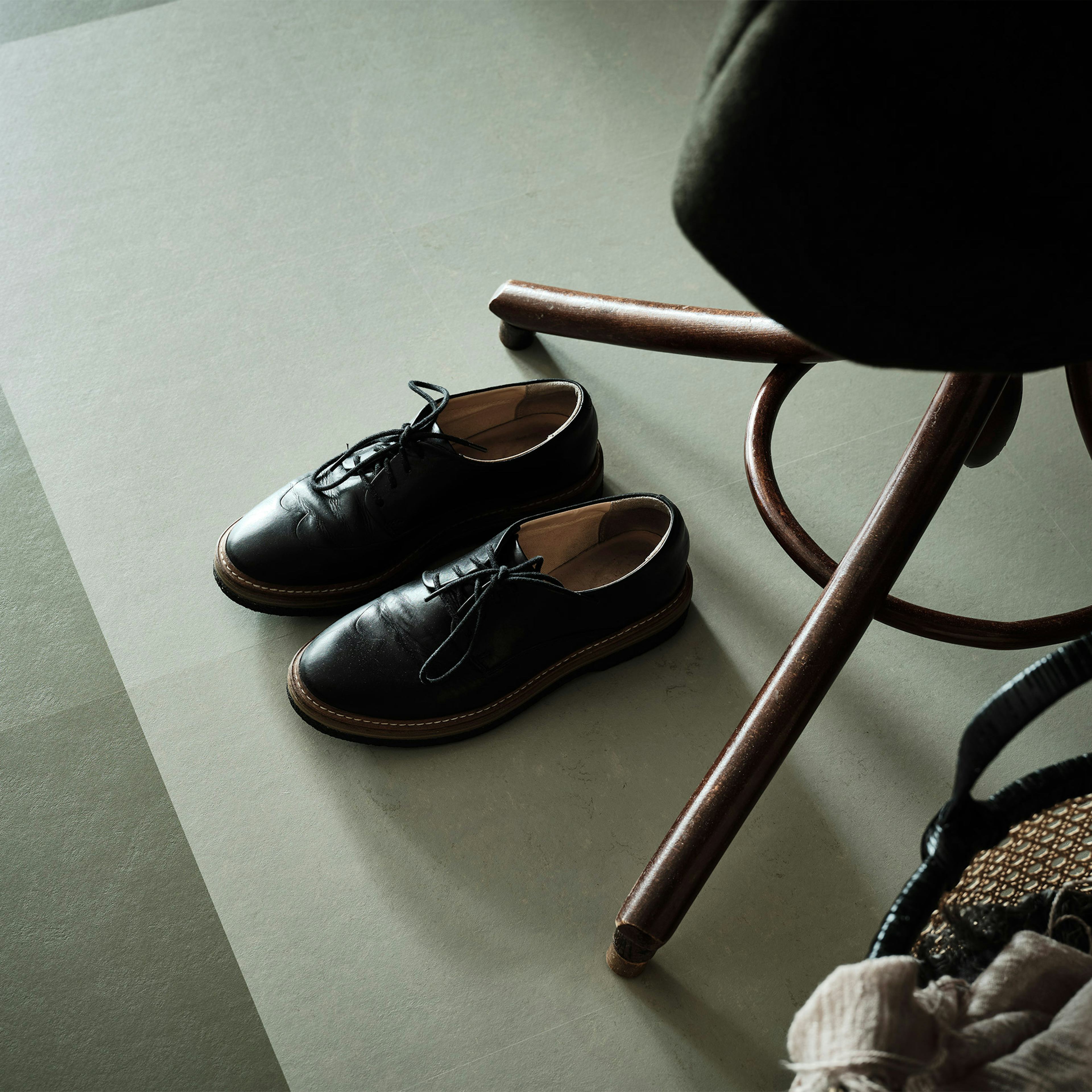 Linoleumgolv Forbo Marmoleum Click Orbit Grå 30x30cm med Klicksystem