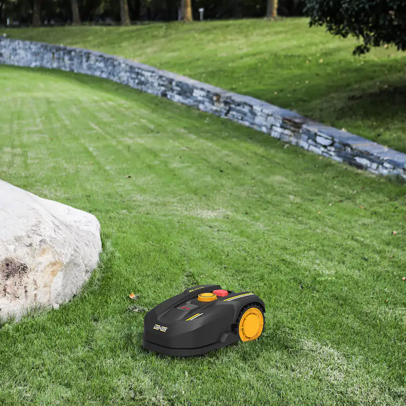 Robotgräsklippare Landxcape LX835 800m2