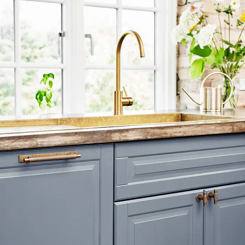 Handtag Beslag Design Manor med Bricka