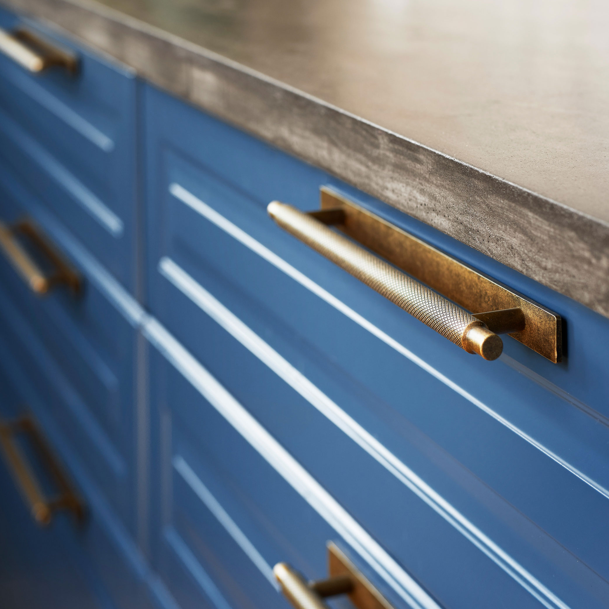 Handtag Beslag Design Manor med Bricka