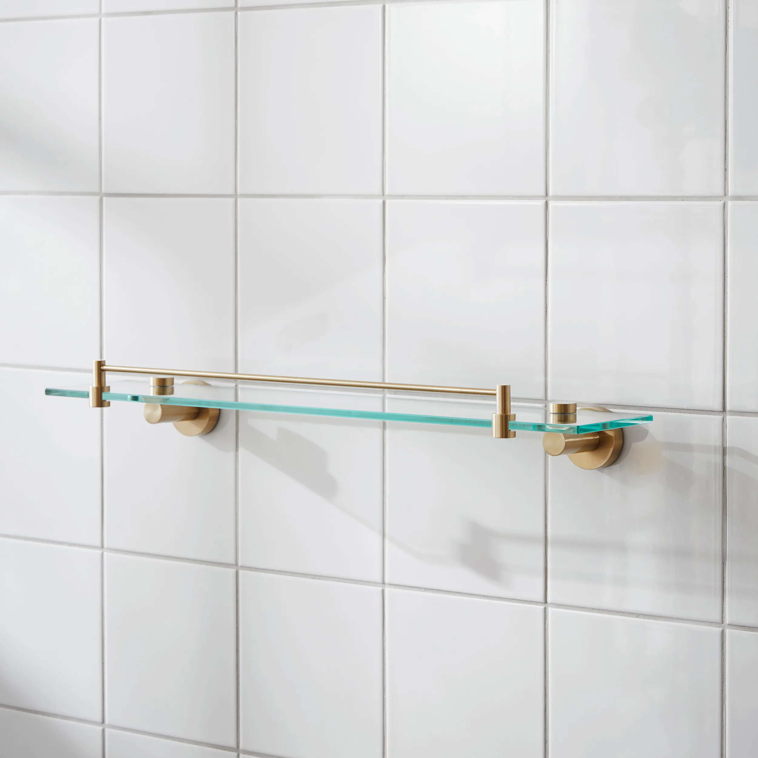 Badrumshylla Miller Badrum Bond