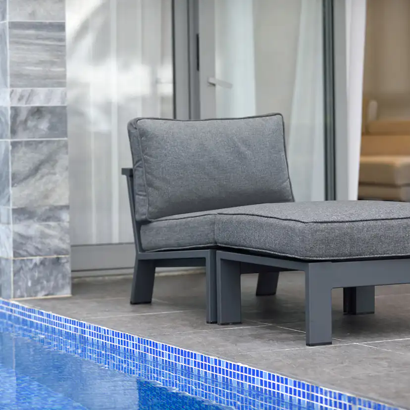 Loungefåtölj LifestyleGarden Palau med fotpall