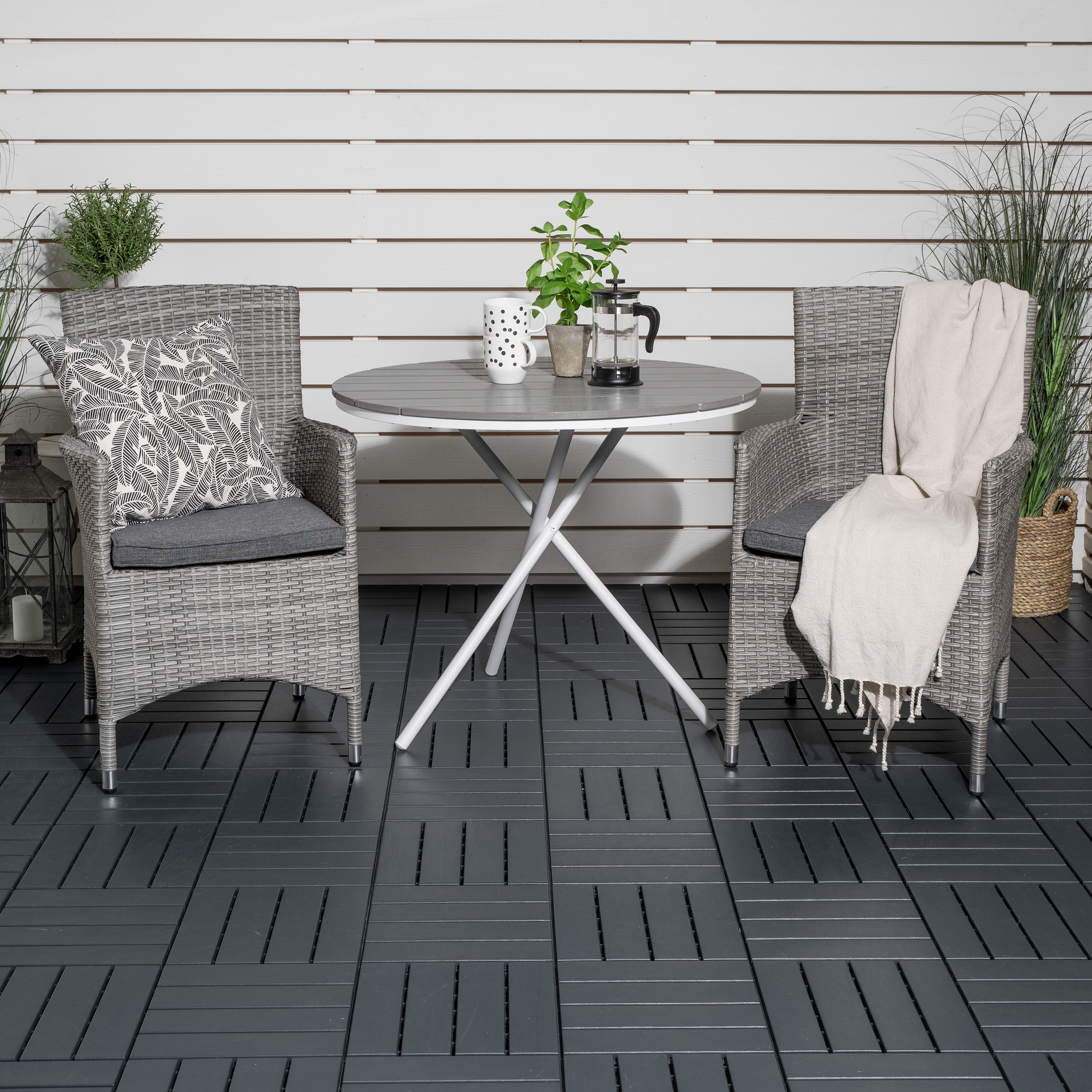 Cafégrupp Venture Home Parma med 2 Malin Trädgårdsstolar Utomhus