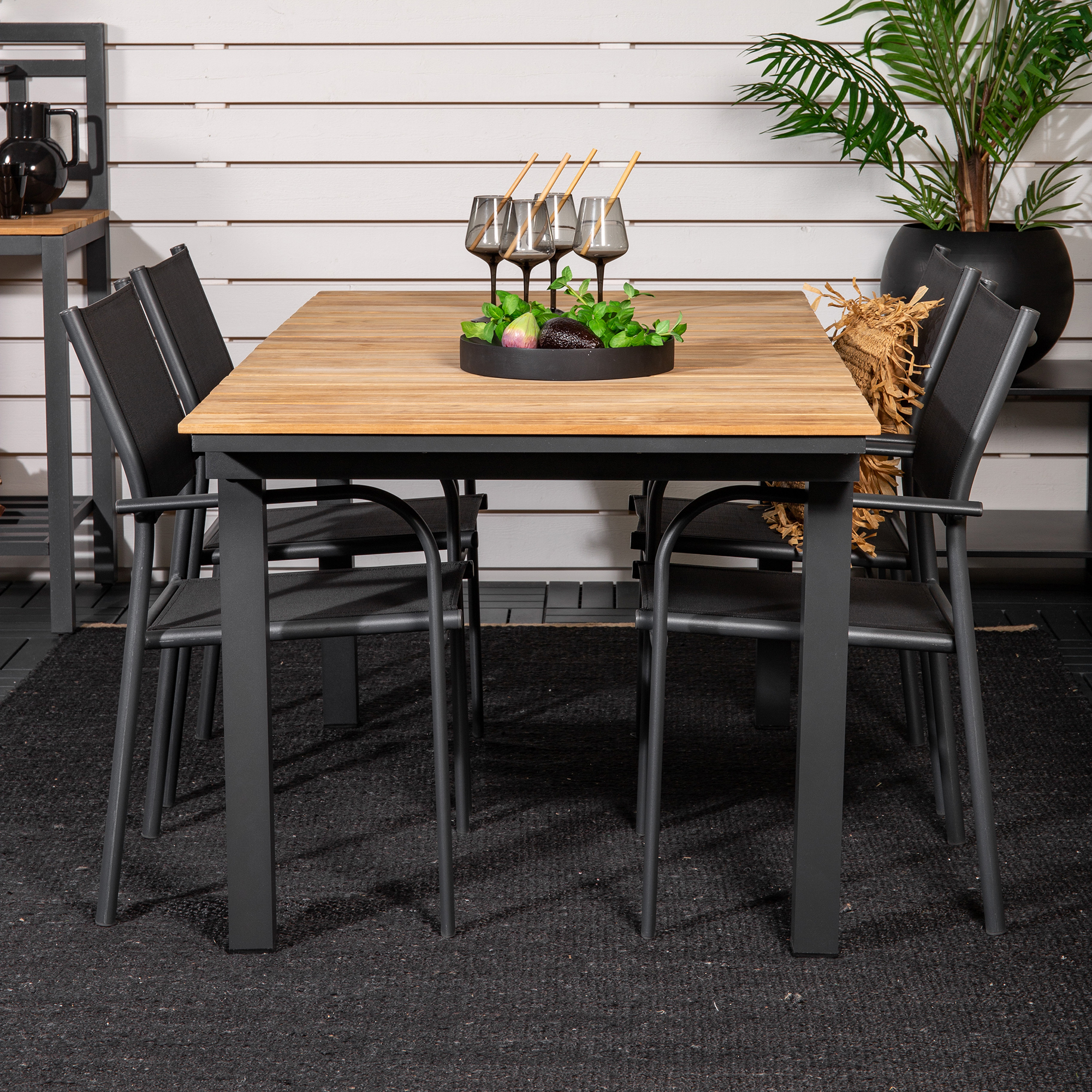 Matgrupp Utomhus Venture Home Meya 160/240 med 4 Siri Trädgårdsstolar