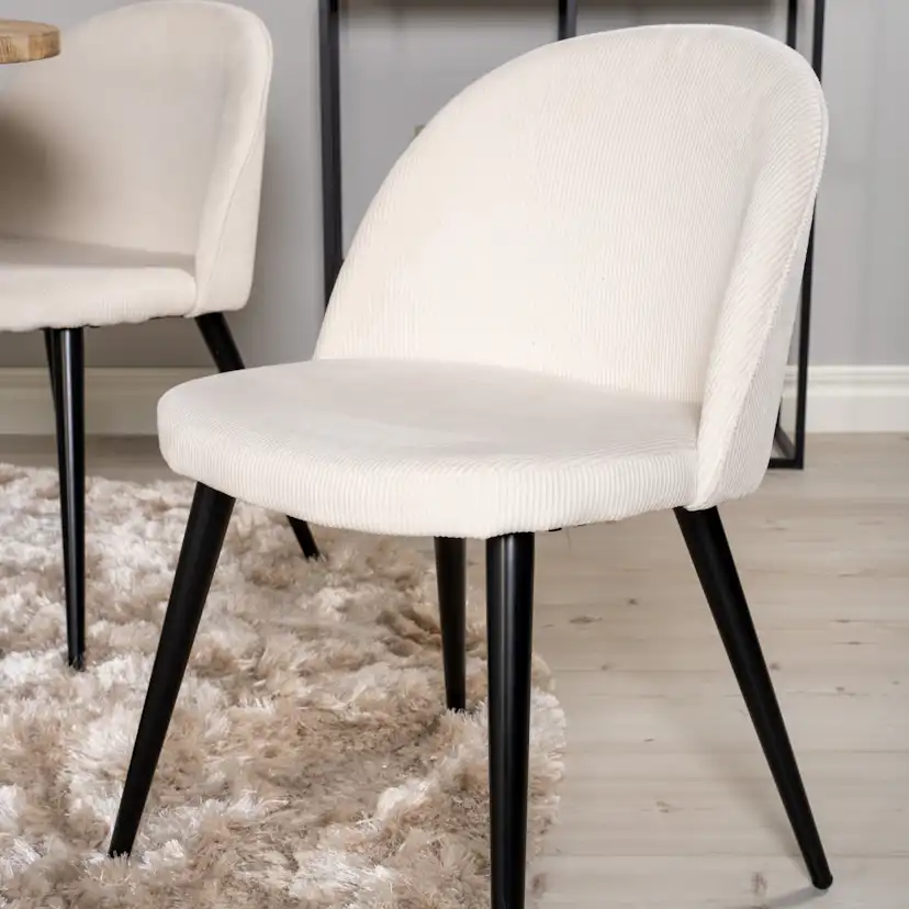 Matgrupp Venture Home Cornelia 100 med 4 Valentina Stolar