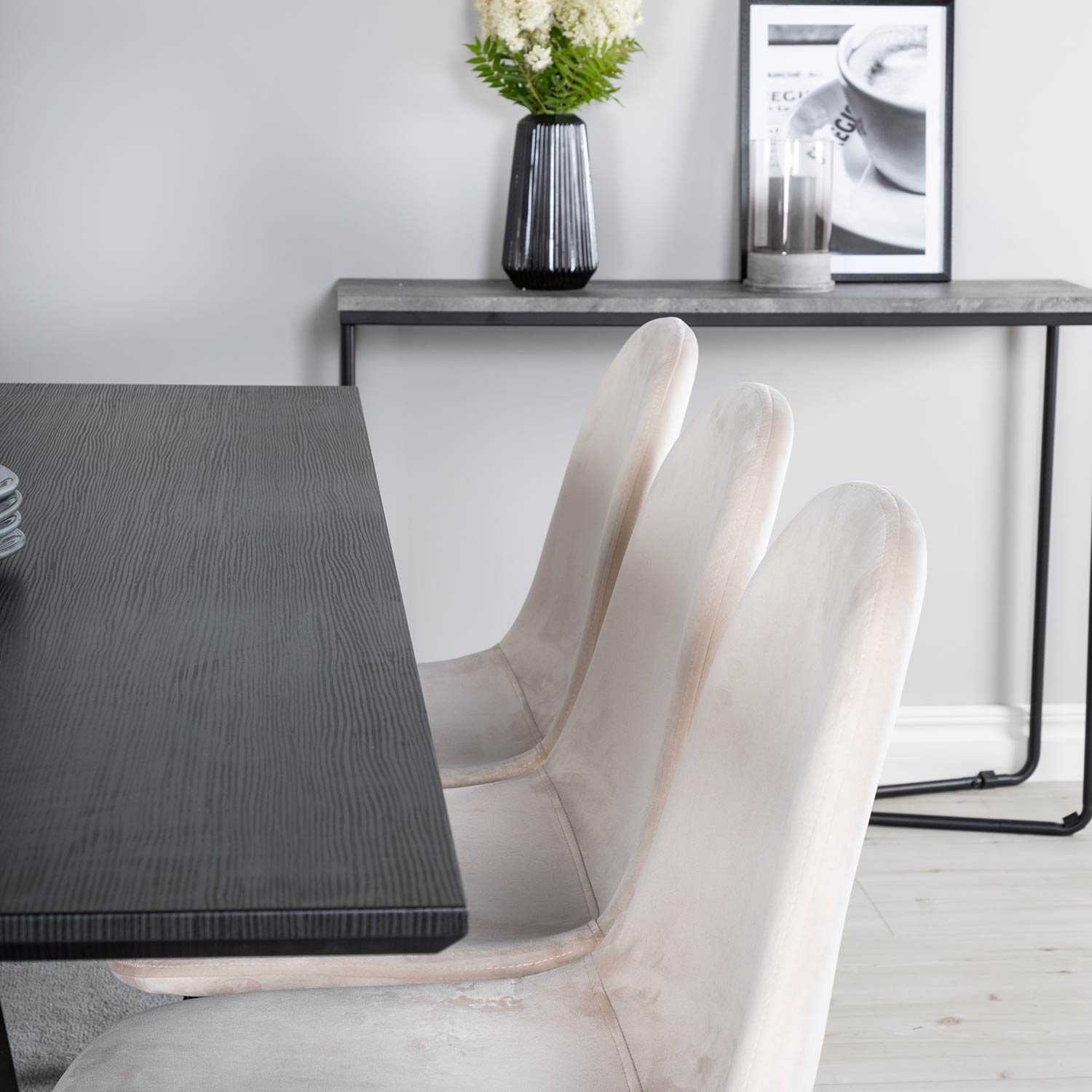 Matgrupp Venture Home Madde med 6 Pobbie Stolar Sammet