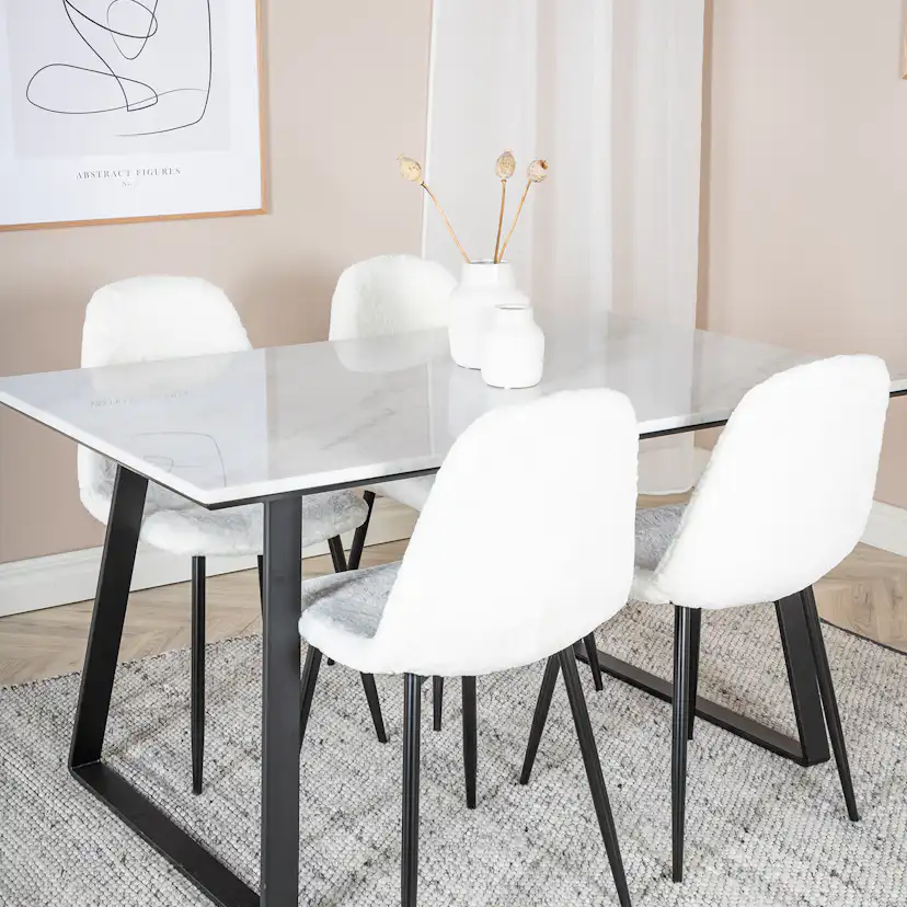 Matgrupp Venture Home Estelle 140 med 4 Pooya Stolar