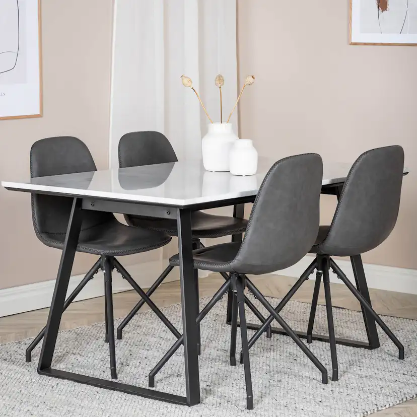 Matgrupp Venture Home Estelle 140 med 4 Pobbie Snurrfunktion Stolar Konstläder