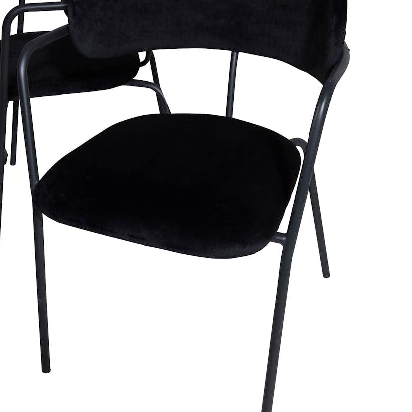 Matgrupp Venture Home Estelle 140 med 4 Aris Stolar