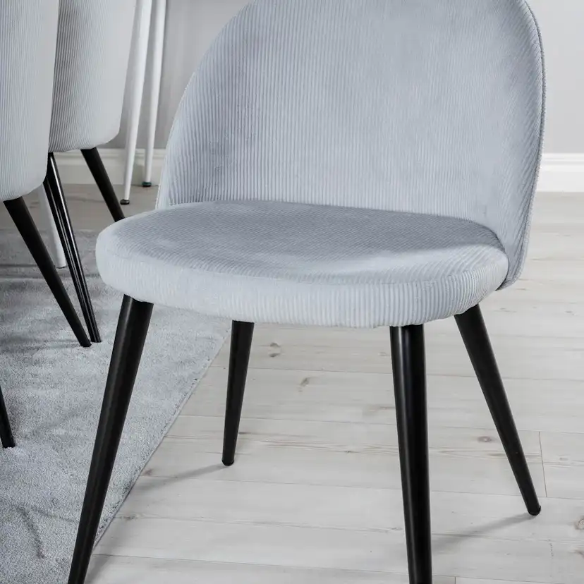 Matgrupp Venture Home Pobbie med 6 Valentina Stolar Manchester