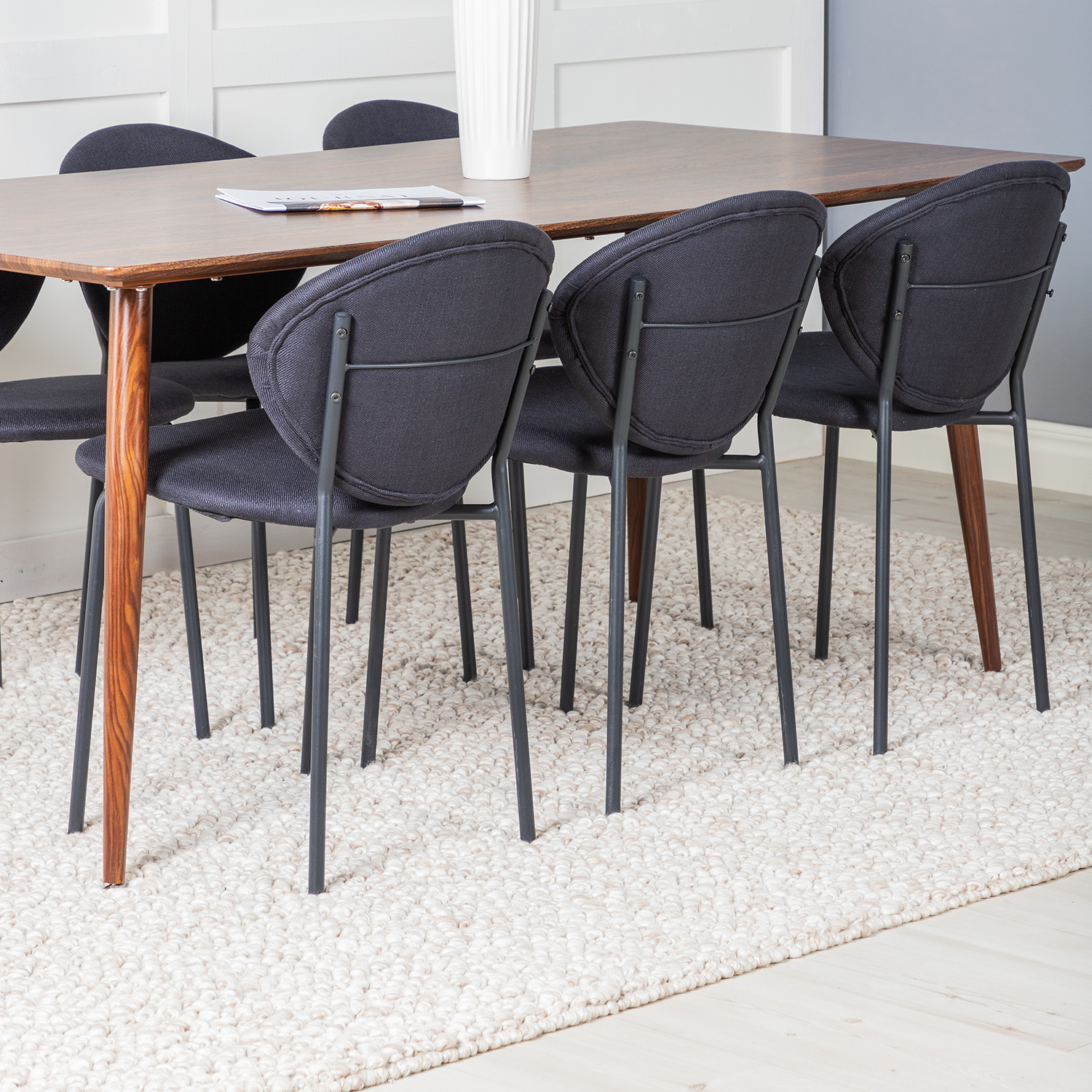 Matgrupp Venture Home Pobbie med 6 Valor Stolar