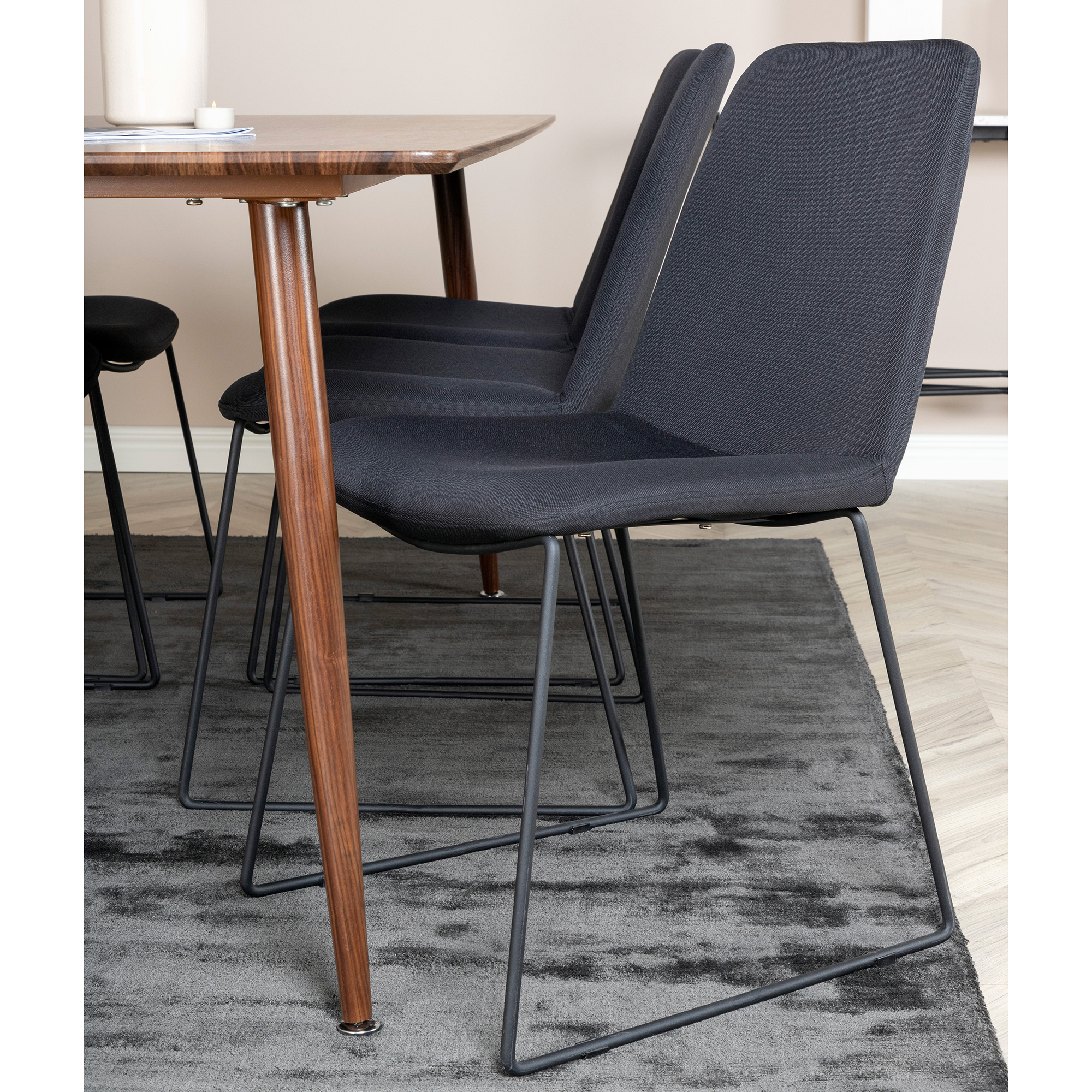 Matgrupp Venture Home Pobbie med 6 Muscot Stolar Polyestertyg