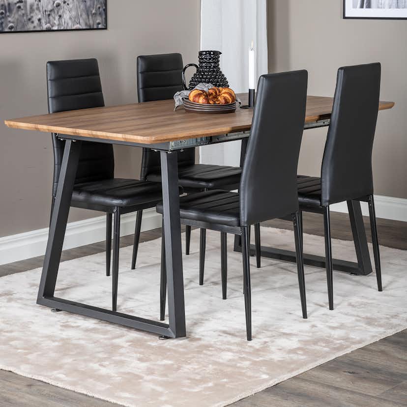 Matgrupp Venture Home Ina med 4 Sly Stolar Konstläder