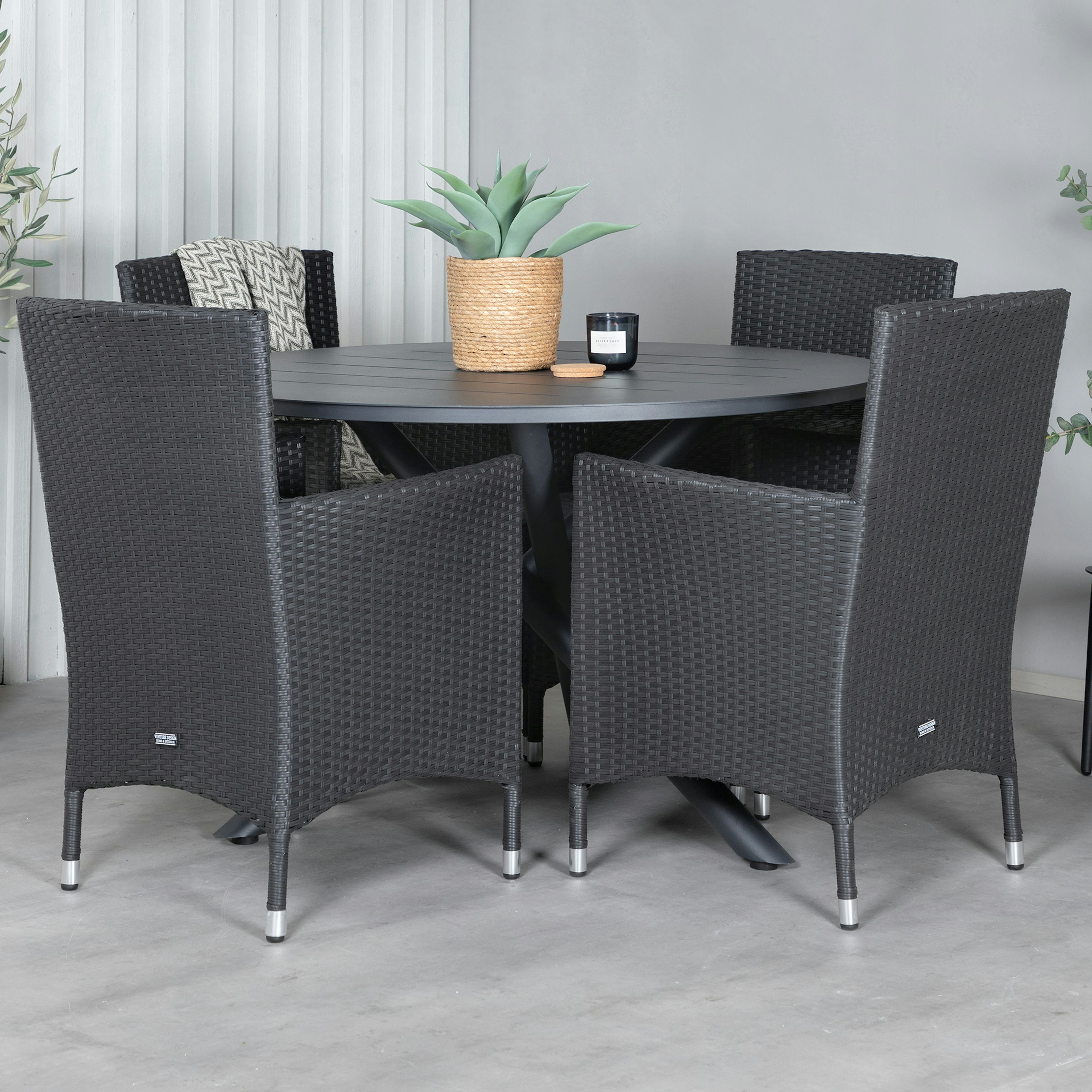 Matgrupp Venture Home Ande med 4 Moli Matstolar