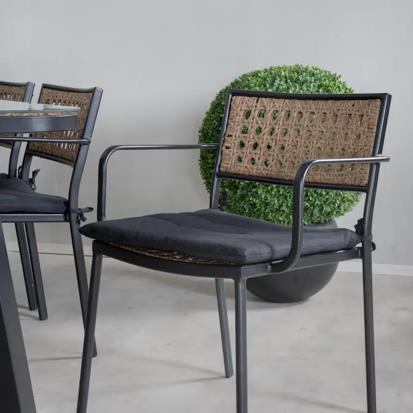 Matgrupp Venture Home Olle med 6 Olle Matstolar