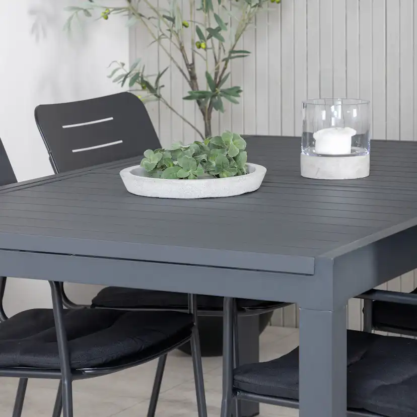 Matgrupp Venture Home Marbella med 4 Nice Stolar