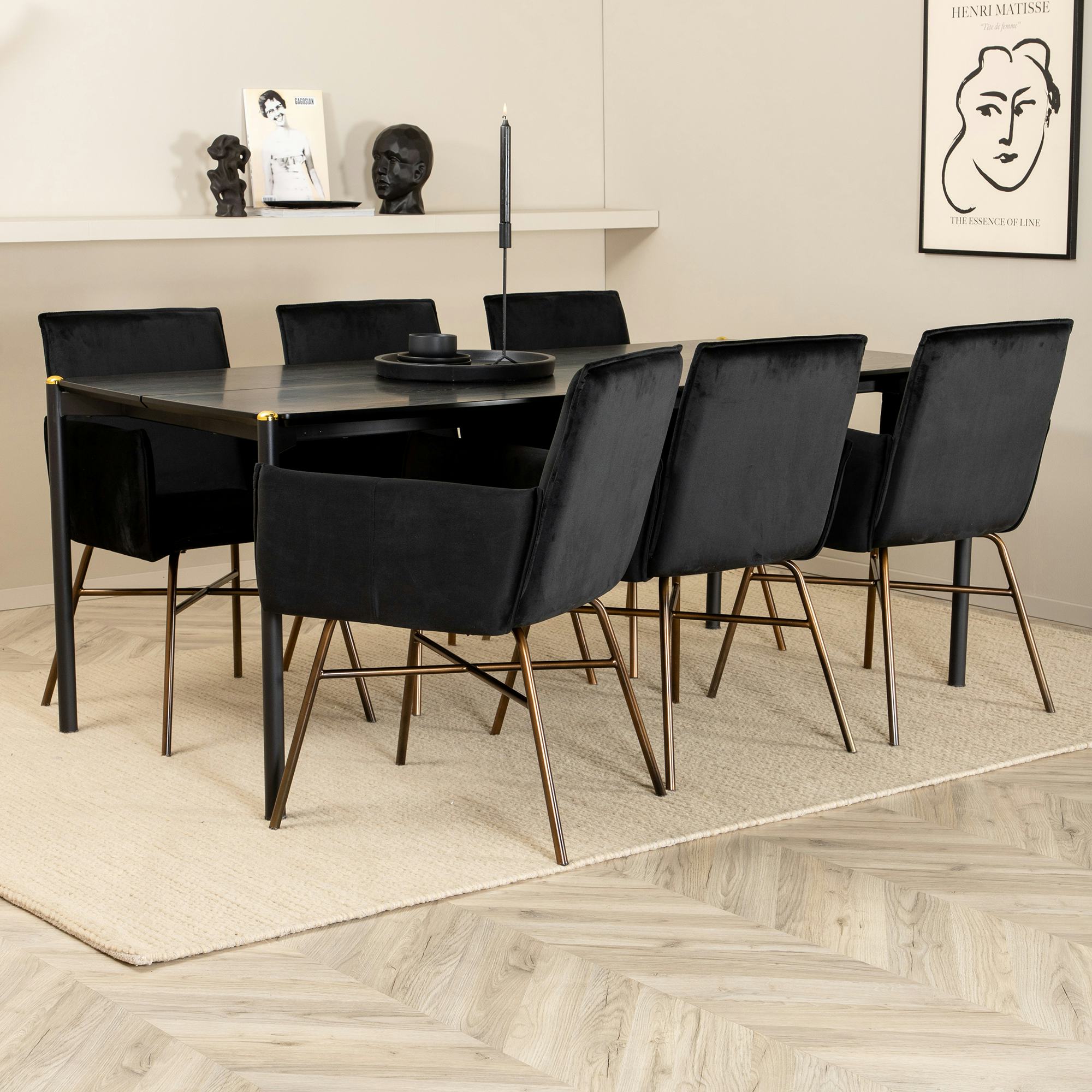 Matgrupp Venture Home Paris med 6 Annika Stolar