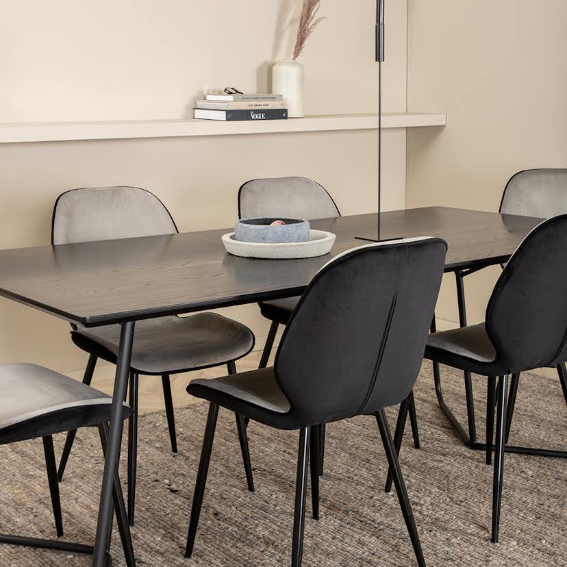 Matgrupp Venture Home Annika matbord och Elisa matstol