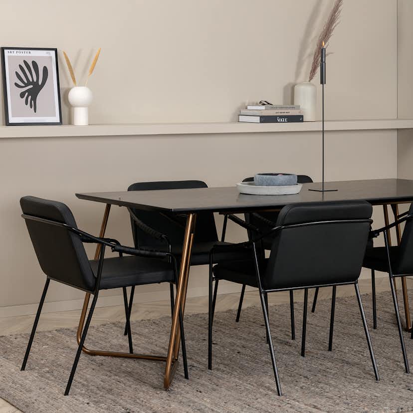 Matgrupp Venture Home Annika matbord och Tjärö matstol