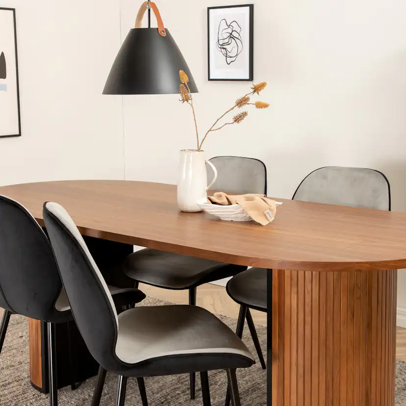 Matgrupp Venture Home Bianca Valnöt med 4 Elisa Stolar