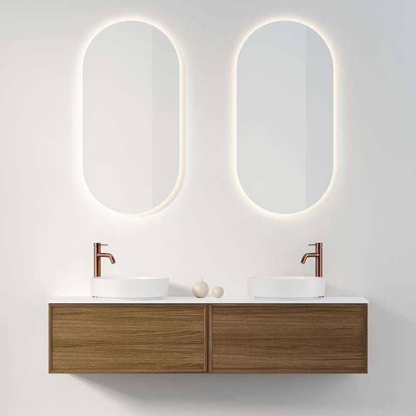 Badrumsspegel INR Slot