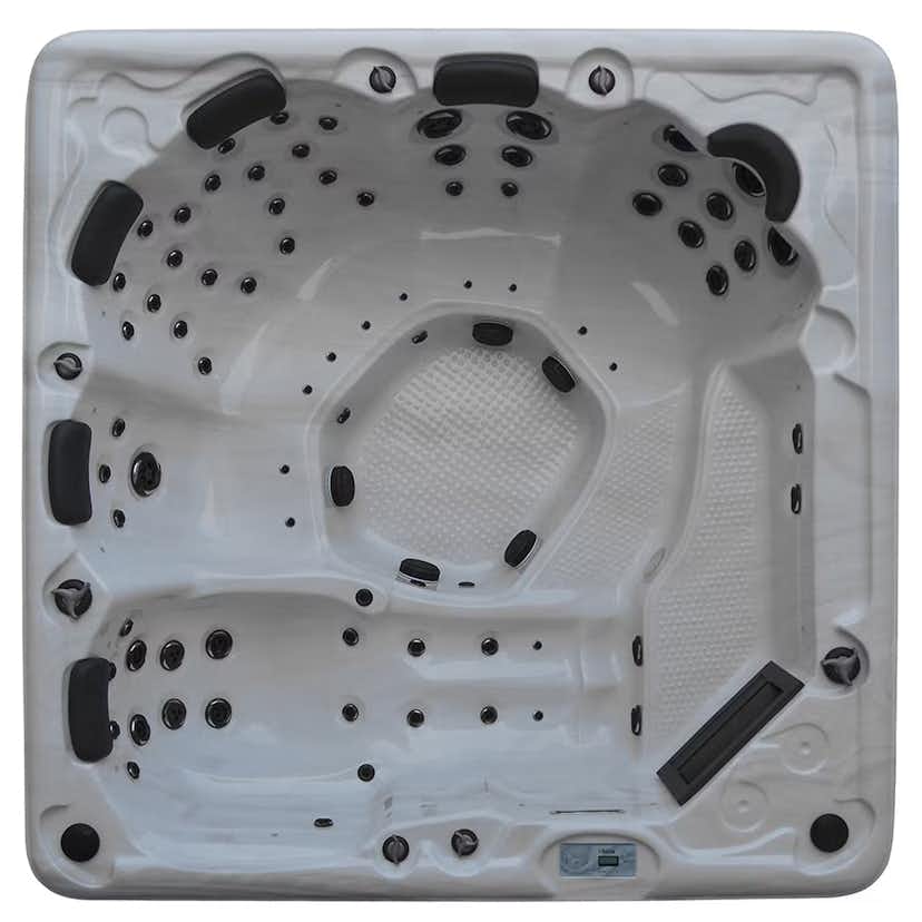 Utespa DenForm Infinity 70 78 Jets Spabad för 7 Personer