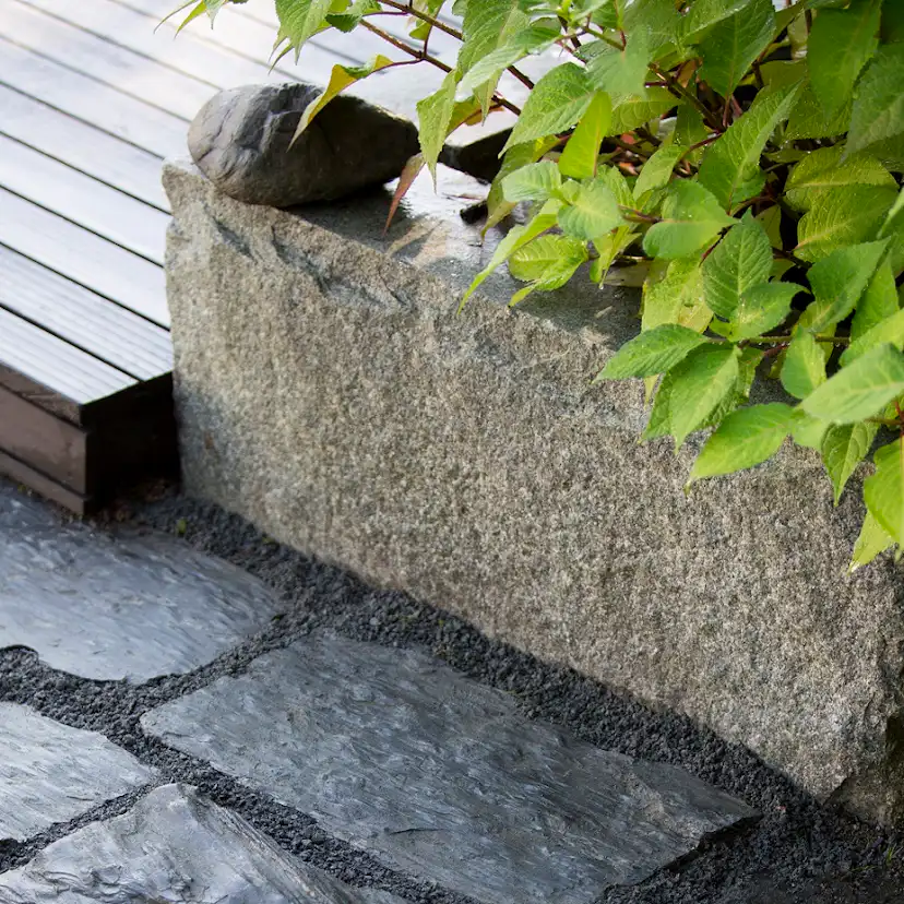 Stenmjöl Hasselfors Garden Mörkgrå