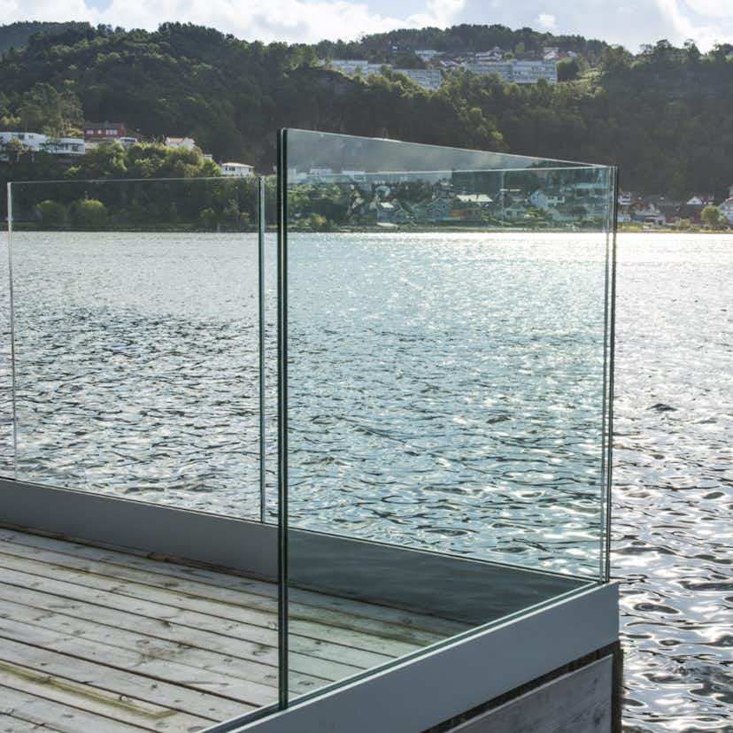 Glasräcke Novoroom Stolpfritt