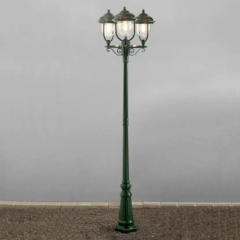 Stolplykta Gnosjö Konstsmide Parma 3-arm E27 med Stolpe