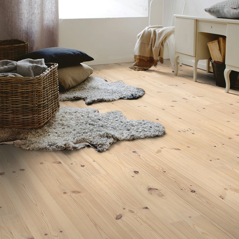 Parkettgolv Berg & Berg Norrlandsfuru XXL Lut Vitolja 1-Stav