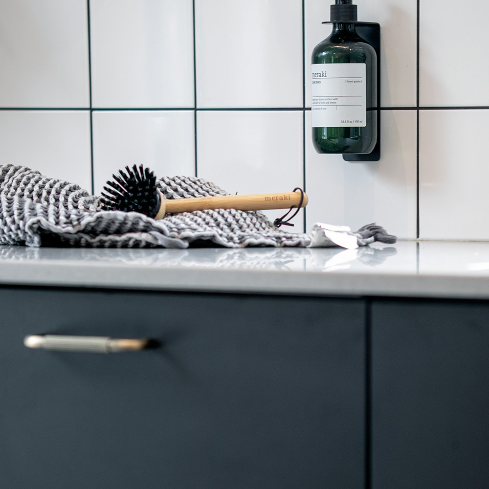 Tvålpumpshållare Beslag Design Base