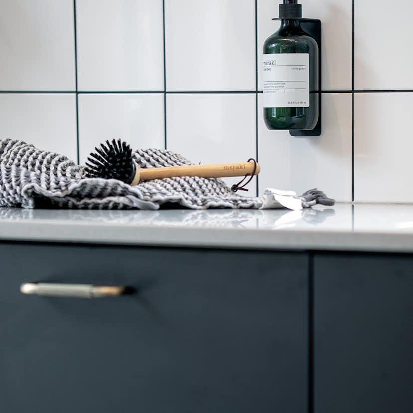 Tvålpumpshållare Beslag Design Base