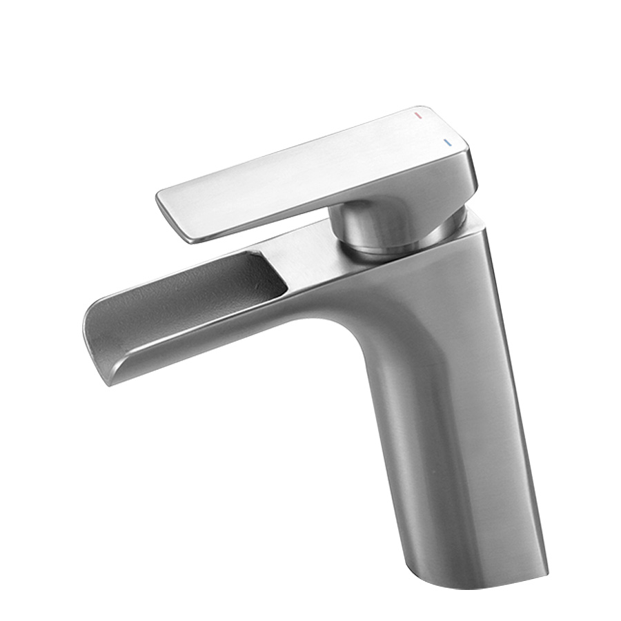 Vattenfallsblandare badrum