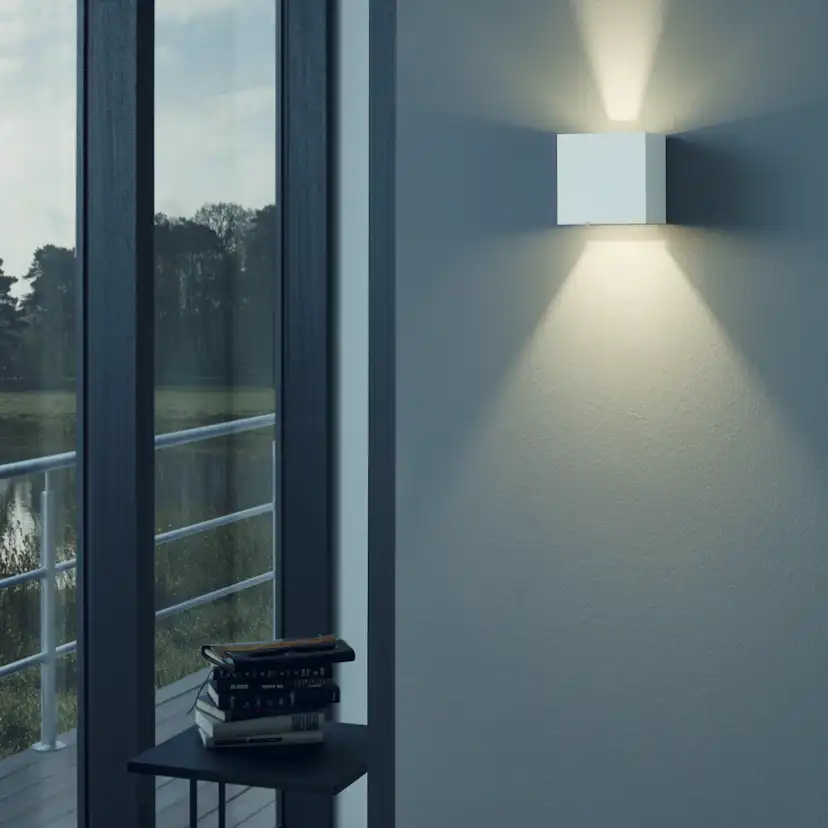 Vägglampa Eglo Calpino