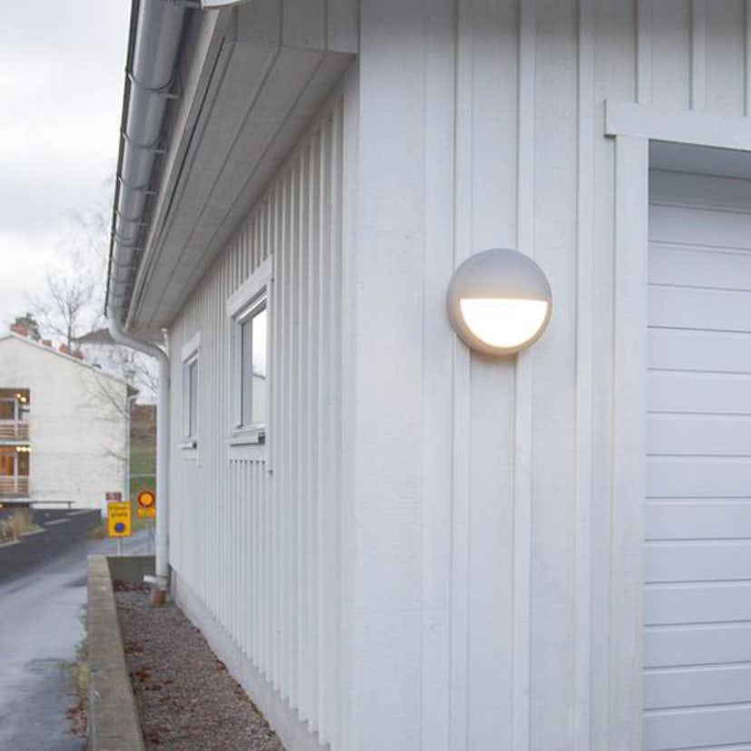 Vägglampa Hide-a-lite Moon Public Eye