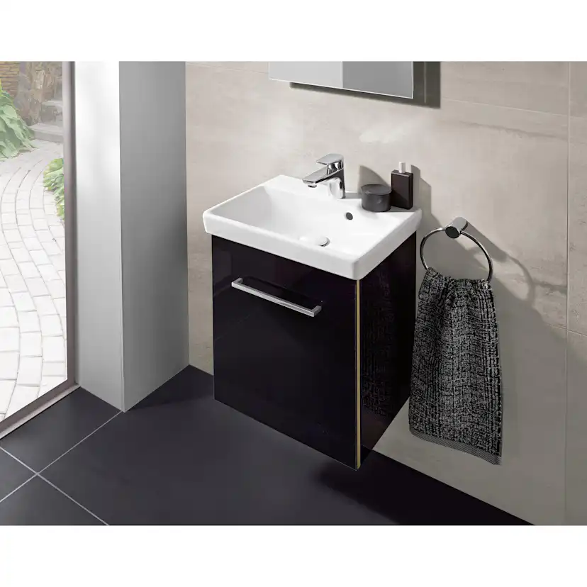 Tvättställsskåp Villeroy & Boch Avento med 1 dörr